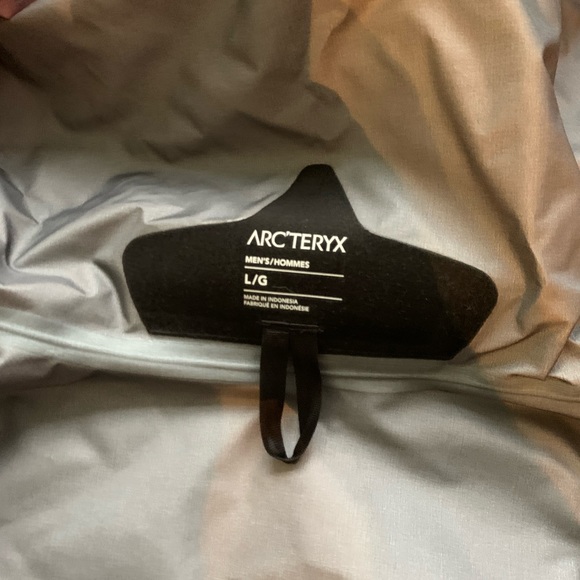 Arc’teryx Alpha Jacket - Picture 2 of 6